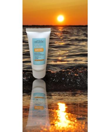 MASTER OF ORGANIC master of organic collagen Sun Cream Spf 50 + Pa +++ Collagen Hyaluronic Sun Cream 50 ML - Buy Online on GoSupps.com