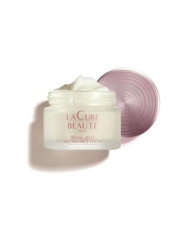 La Cure Beaute Face cream that helps moisturize the skin with its formula containing mineral extracts and royal jelly 50ml
