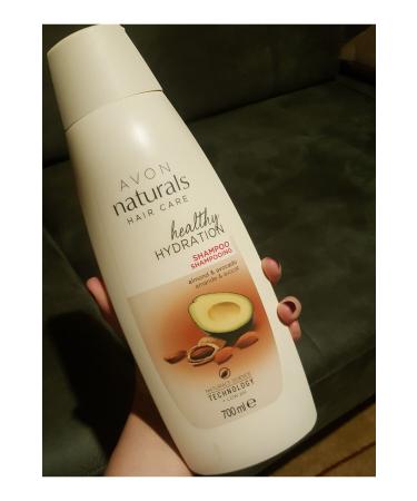 Avon Shampoo Naturalls 700ml-Almond And Avocado Extract