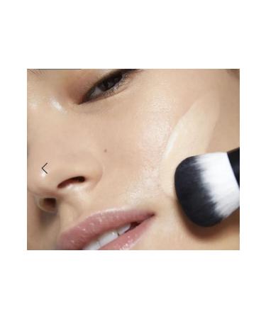 Oriflame The One Illuskin Glow Reflective Water and Sweat Resistant 12 Hour Lasting Foundation - Buy Online on GoSupps.com