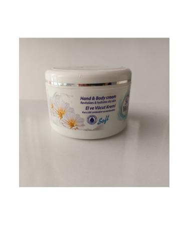 A LAR COSMETICS MOISTURIZING HAND AND BODY CREAM