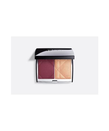 Dior Rouge Blush Colour Glow Shape & Highlight Duo has a matte and shiny gel content and a powder texture.