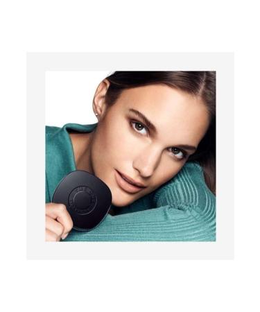 Oriflame The One Illuminating Pressed Powder - Light - 42215 - Buy Online on GoSupps.com