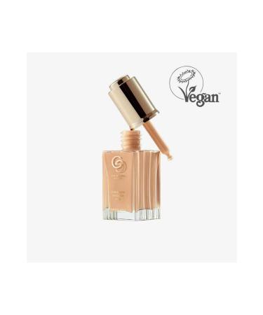 Oriflame Giordani Gold Vegan Foundation SPF 25 Formulated with Hyaluronic Acid Offering 8-Hour Moisture Support - Buy Online on GoSupps.com