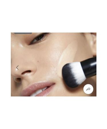 Oriflame The ONE Illuskin Glow Reflective Foundation beige neutral - Buy Online on GoSupps.com