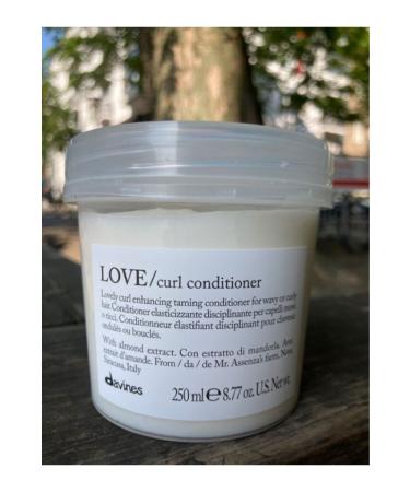 Davines ForBeautyNesli.849Love Curl Care Cream for Easy Combing of Curly/Wavy Hair(75606)8.77 oz.US.!Q8 - Buy Online on GoSupps.com