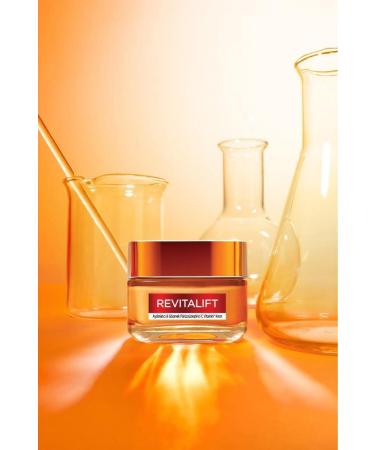 L'Oreal Paris Revitalift Clinical Brightening & Pore Smoothing Moisturizing Vitamin C Cream 50 Ml - Buy Online on GoSupps.com