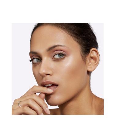 Mac Moisturizer with Luminous Particles that Brightens and Revitalizes Dull Skin / Travel Size - Buy Online on GoSupps.com