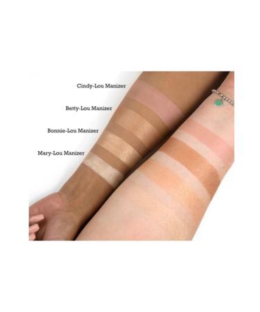 the balm Bonnie Lou Manizer Illuminating Powder - Buy Online on GoSupps.com