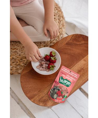 Humm Organic Organic Gluten Free Vegan Strawberry Mini Cubes Snack Pack - 6 Pieces - Buy Online on GoSupps.com
