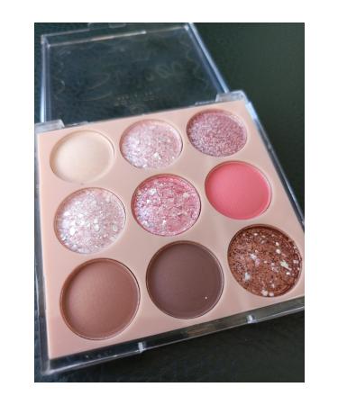 THEHAPPYCH C SHINY AND PASTEL EYESHADOW 9-PIECE DUST-FREE FORMULA