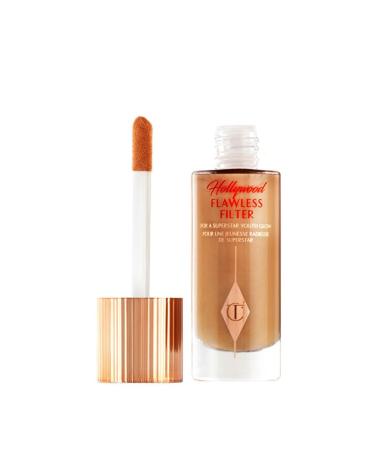 Charlotte Tilbury Moisturizes for up to 24 hours gives a radiant look 5.5 ml Foundation