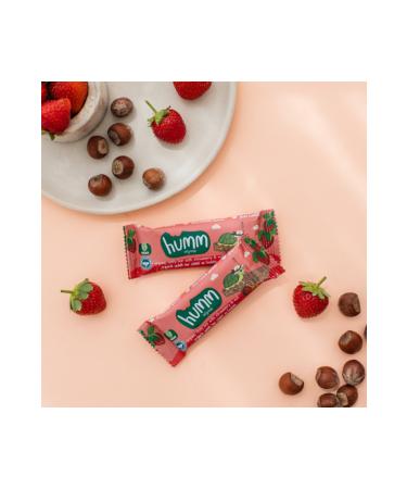 Humm Organic Organic Vegan Strawberry and Hazelnut Oatmeal Bar - 6 pieces - Buy Online on GoSupps.com