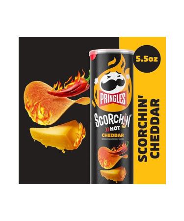 Pringles Scorchin Crispy Cheddar Potato Chips - 158 gr
