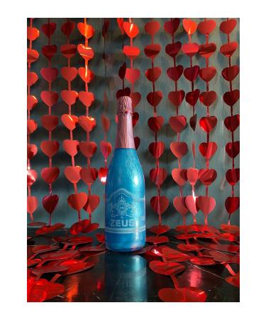 OS ZEUS Non-Alcoholic Sparkling Blueberry Flavored Carbonated Drink