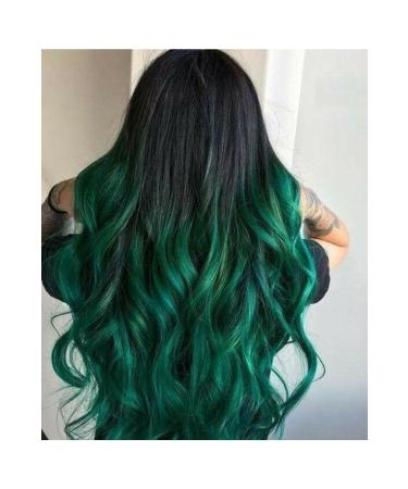 Green Color Hair Chalk from Hat Woman