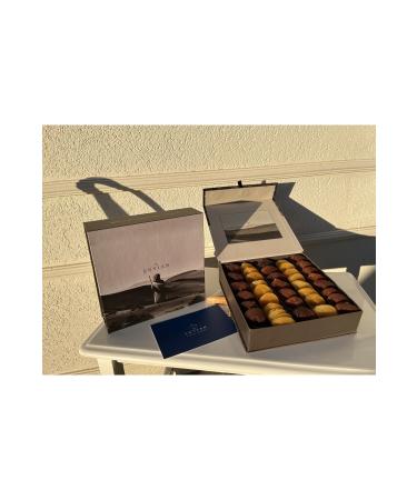 the luvian Premium Mini - Sundried and Yellow Apricot with Walnut Filling