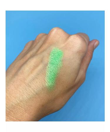 Marilyn Eye Shadows with a mirror - Buy Online on GoSupps.com