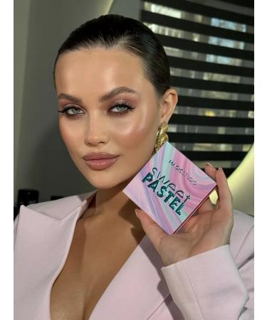 MAGIC STUDIO Eye shadows palette shiny - Buy Online on GoSupps.com