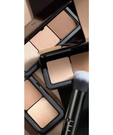 KIKO Milano Podor palette with haylaiter to contour the face - Buy Online on GoSupps.com