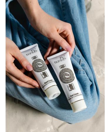 tianDe Hand cream is a nutritious moisturizer with snake fat - Buy Online on GoSupps.com