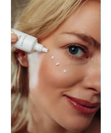 LABONITA Feature Lifting cream from dark circles - Buy Online on GoSupps.com