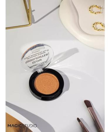 MAGIC STUDIO Shimmering Highlaiter for Facial Gold Gold - Buy Online on GoSupps.com
