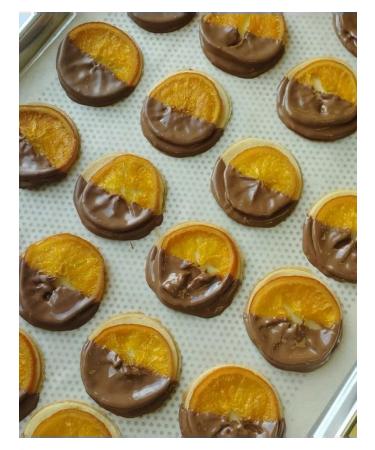 VERT'IER Orange in milk glaze on crispy cookies 30pcs - Buy Online on GoSupps.com