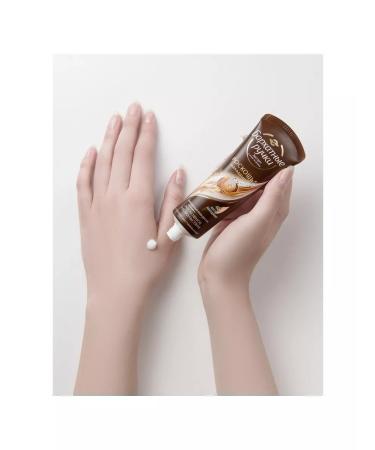 VELVET HANDS Hand cream luxury macadamia 80ml 3pcs - Buy Online on GoSupps.com