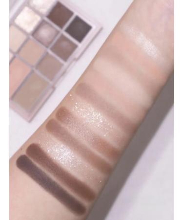 Clio Shade & Palette 01 Shadow Gallery - Palette Feature Feature - Buy Online on GoSupps.com