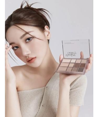 Clio Shade & Palette 01 Shadow Gallery - Palette Feature Feature - Buy Online on GoSupps.com