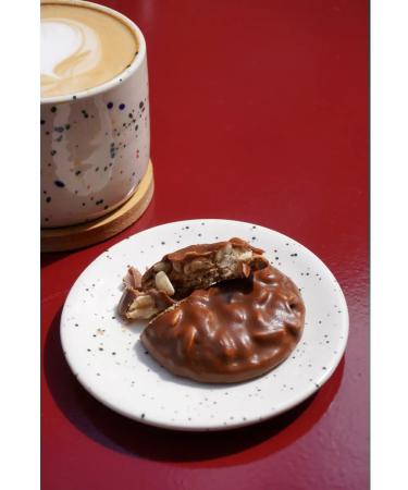 Raw to go Oat cookies with peanuts without sugar 6 pcs - Buy Online on GoSupps.com