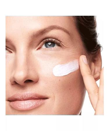 Oriflame Anti -aging day cream Optimals Age Revive SPF 15 - Buy Online on GoSupps.com