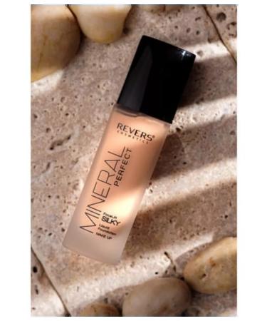 REVERS COSMETICS Mineral matting foundation for the face - Buy Online on GoSupps.com