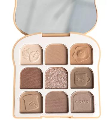 Nude palette of eye shadow