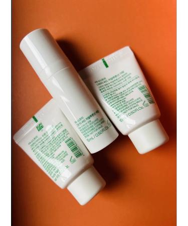 Innisfree Korean set of miniatures with green tea - Buy Online on GoSupps.com