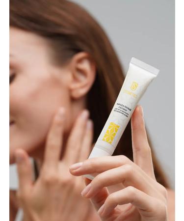 The Lady's Secret Almond peeling for instant skin renewal - Buy Online on GoSupps.com