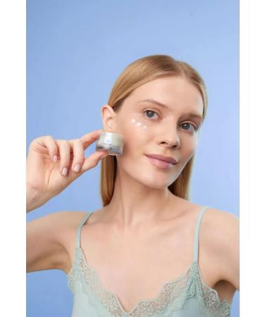 MAGIE ACADEMIE Eye cream moisturizing radiant lotus - Buy Online on GoSupps.com