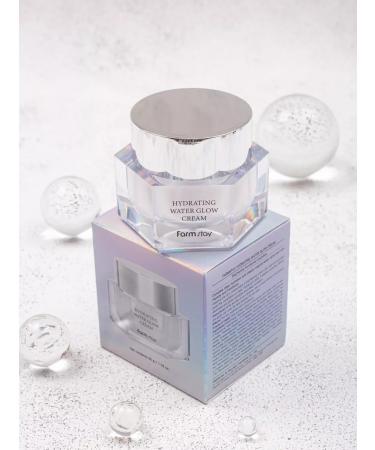 Farm Stay Moisturizing face cream with the effect of radiance - Buy Online on GoSupps.com