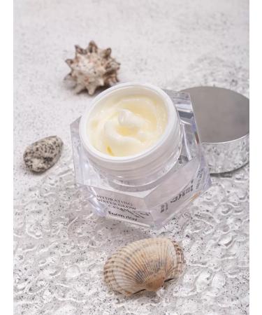 Farm Stay Moisturizing face cream with the effect of radiance - Buy Online on GoSupps.com