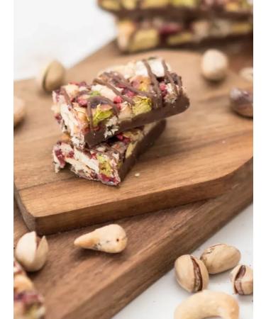 KDV Walnut bars with raspberry nut go - Buy Online on GoSupps.com