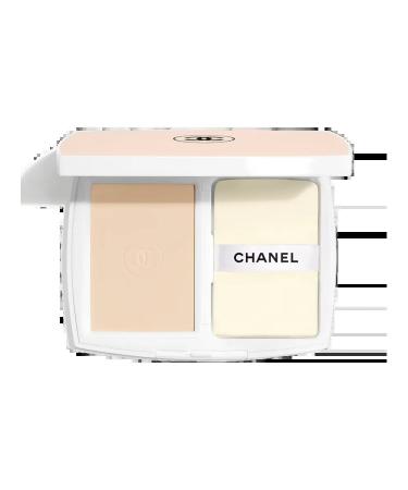 Chanel Tonal remedy with the effect of highlighter Le Blanc BD01