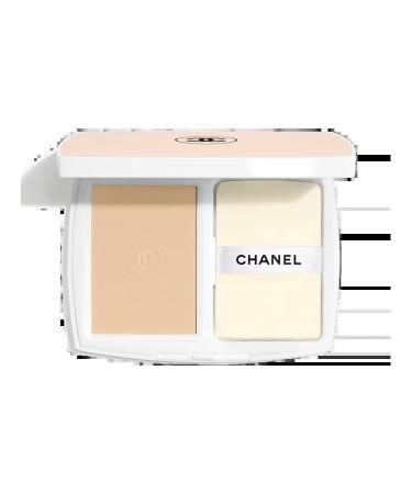 Chanel Tonal remedy with the effect of highlighter Le Blanc B20