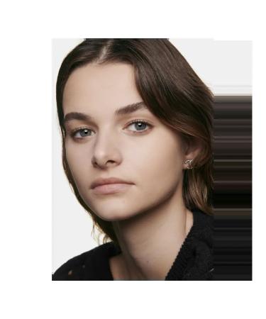 Chanel Tonal remedy with the effect of highlighter Le Blanc B20 - Buy Online on GoSupps.com