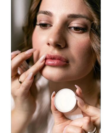 Moisturizing lip balm in a jar - Buy Online on GoSupps.com