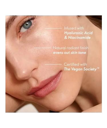 Oriflame Shining tonal base Giordani Gold SPF 25 - Buy Online on GoSupps.com