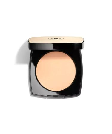 cosmetics Chanel Les Beigs Powder with the effect of natural radiance No. 20