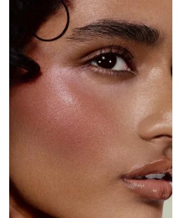 Gift set of lip gloss and blush - Buy Online on GoSupps.com