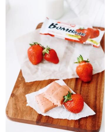 BombBar Protein bars without sugar strawberries 12pcs x 60g - Buy Online on GoSupps.com