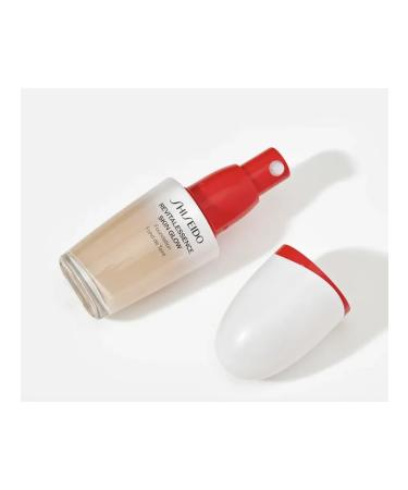 SHISEIDO Moisturizing foundation with a shining finish 320 Pine - Buy Online on GoSupps.com